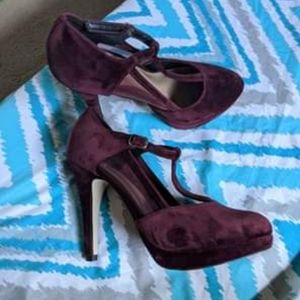 Size 7 Women's Heels
